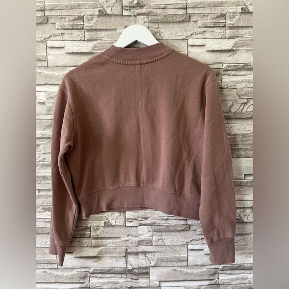 Calvin Klein Performance || Pullover Crewneck Front Logo Cropped Sweater - Picture 2 of 7